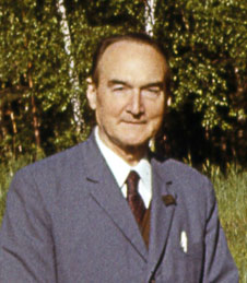 Lev Vladimirovich Polezhaev(1910–2000)
